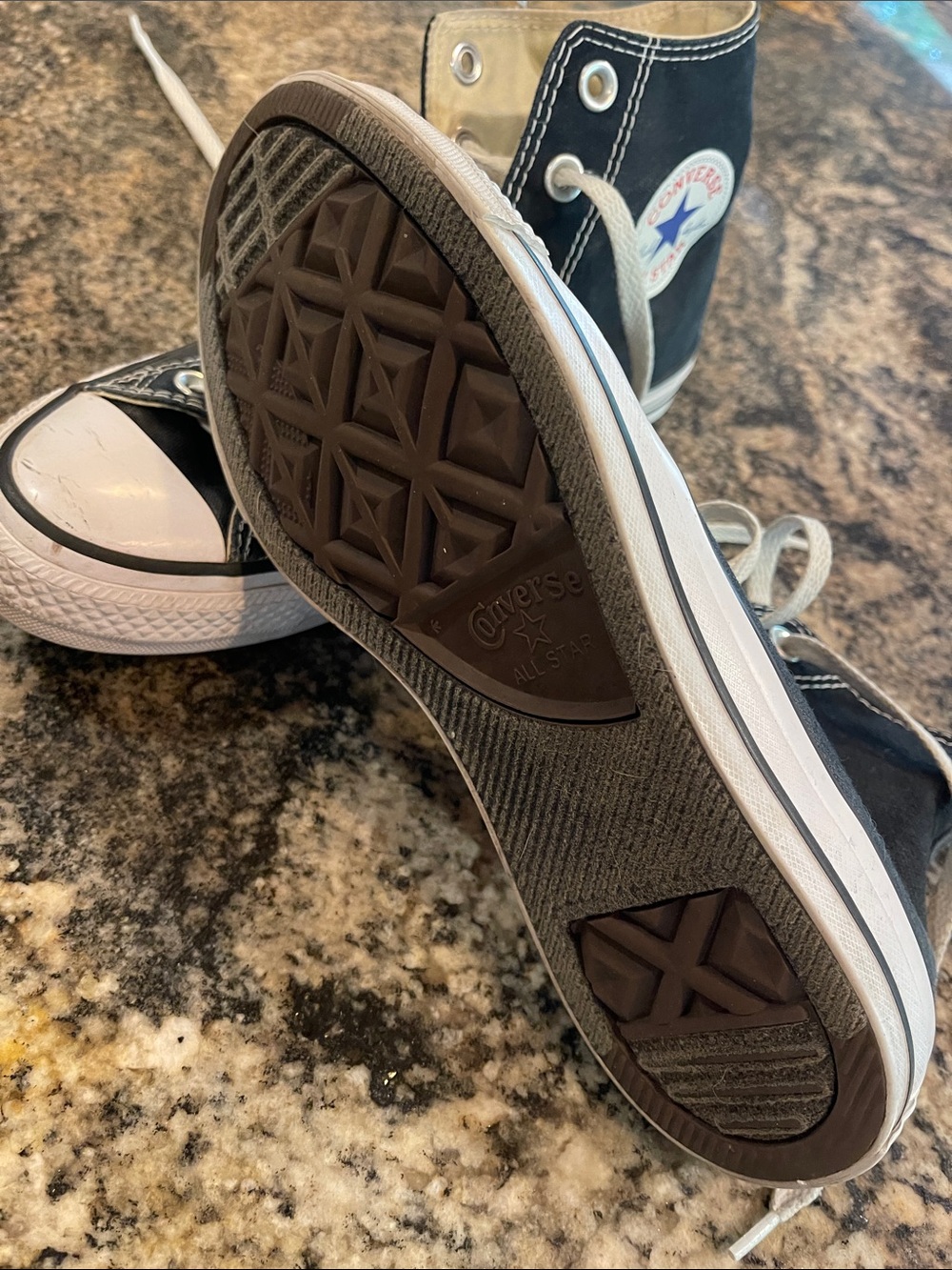 Converse Black & White High Top Sneakers LOTS of LIFE LEFT!! - Picture 2 of 3